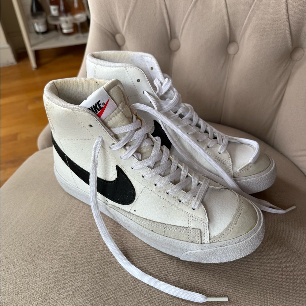 Nike White High-Top Blazers (boys 7, women’s 8)